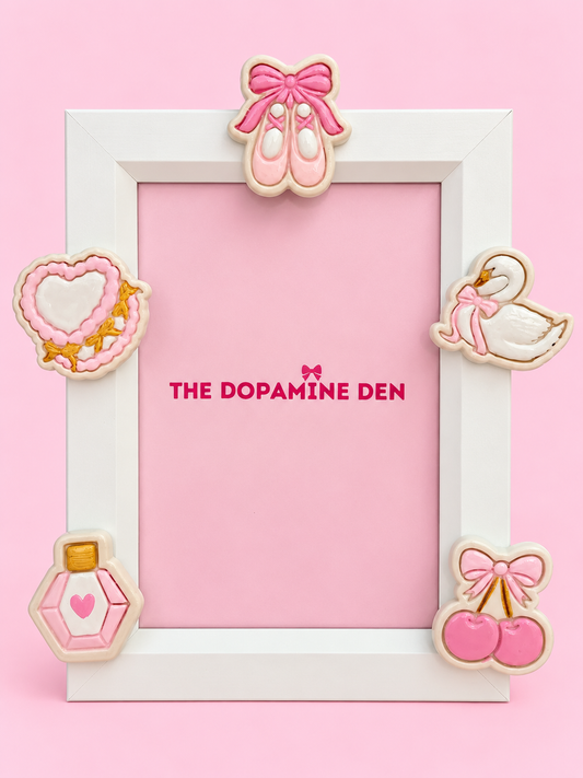SET OF 5 COQUETTE MAGNET SET